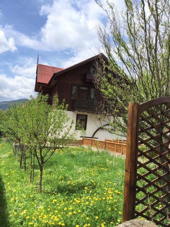 Casa Lidia Hotell Lepşa Exteriör bild
