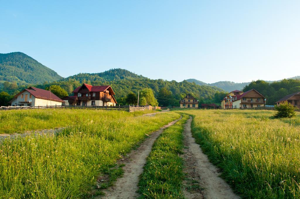 Casa Lidia Hotell Lepşa Exteriör bild